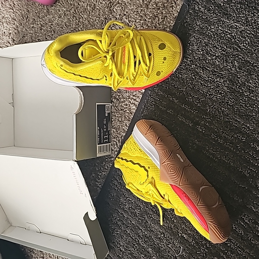 Spingebob Kyrie 5